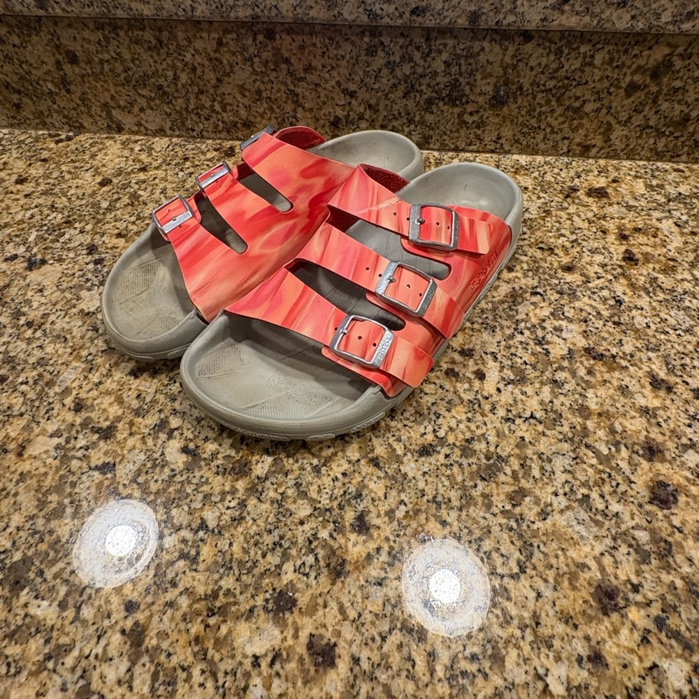 Birkenstock Arizona Triple-Strap Sandals in Coral Swirl